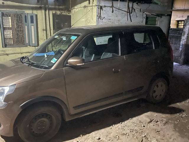 https://images10.gaadi.com/usedgaadi-sellcar/UsedCar/f5d18fdaa/dee2a896-1f17-4a02-b460-282c45a7a3a6.jpeg?imwidth=6400
