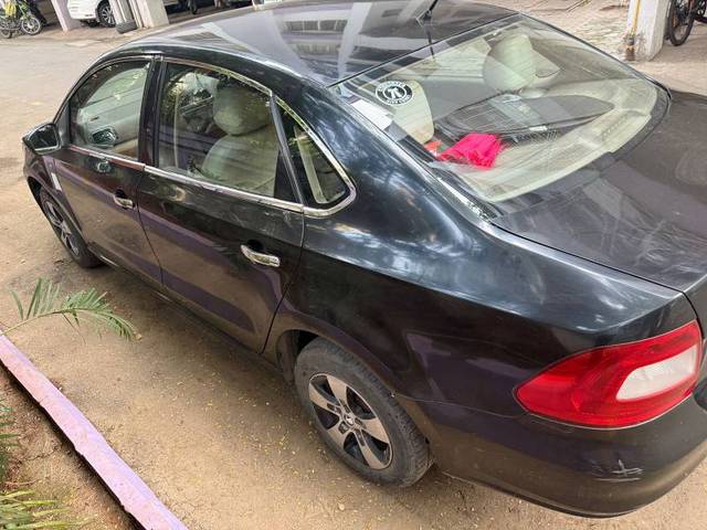 https://images10.gaadi.com/usedgaadi-sellcar/UsedCar/f5d1dc5da/f5a99b22-c19d-4464-822b-d049182ef108.jpeg?imwidth=6400