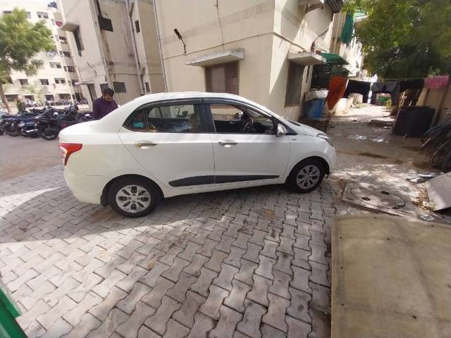 https://images10.gaadi.com/usedgaadi-sellcar/UsedCar/f5d24e41a/e5ac00f4-c931-4280-b475-bb364df76c03.jpg?imwidth=6402