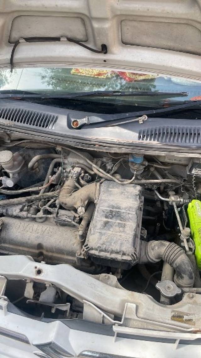 https://images10.gaadi.com/usedgaadi-sellcar/UsedCar/f5d294dca/98d7d6cc-705a-49df-a103-bf8bdde4f231.jpeg?imwidth=6402
