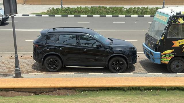 https://images10.gaadi.com/usedgaadi-sellcar/UsedCar/f5d2bf8ba/e7c6a8cb-8f6e-47ba-a05b-c2b43f506594.jpeg?imwidth=6401