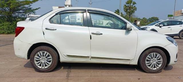 https://images10.gaadi.com/usedgaadi-sellcar/UsedCar/f5d2c05ba/c33113a2-b8fc-4dc8-929b-2e5d9eedaed7.jpeg?imwidth=6401