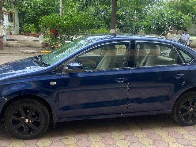 https://images10.gaadi.com/usedgaadi-sellcar/UsedCar/f5d2d0d7a/dec0c9c7-2ee8-4a1a-9b54-41d3d2a4196a.jpeg?imwidth=6400