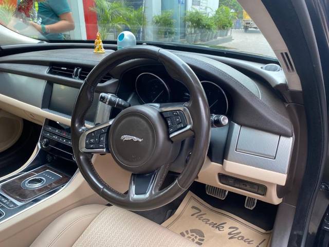 https://images10.gaadi.com/usedgaadi-sellcar/UsedCar/f5d2d630a/ef363c5f-352c-4283-bd01-ccb5862f8cf5.jpeg?imwidth=6401