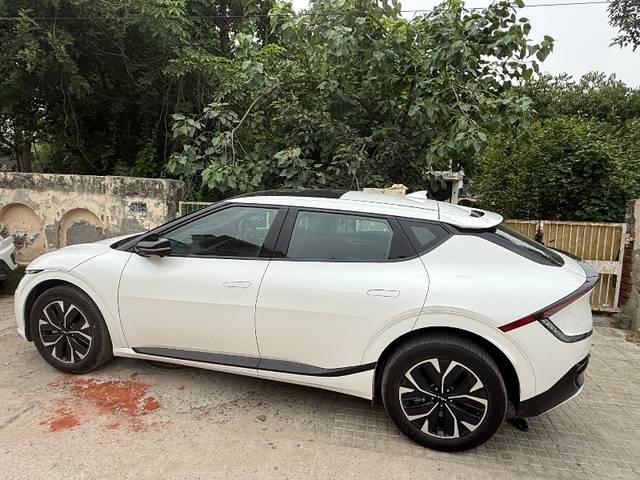 https://images10.gaadi.com/usedgaadi-sellcar/UsedCar/f5d2fa54a/50f3b12a-f126-4e8f-8d78-15cdec5dd6da.jpeg?imwidth=6400