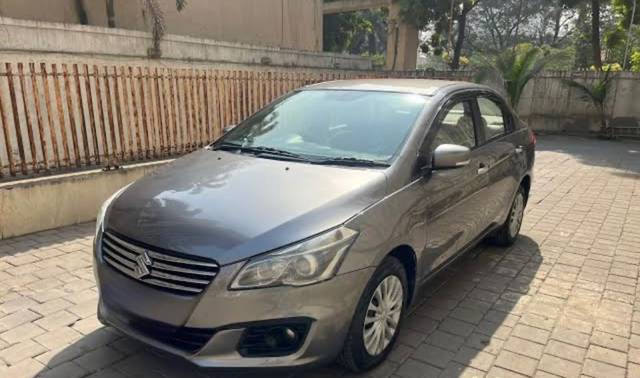 https://images10.gaadi.com/usedgaadi-sellcar/UsedCar/f5d3875da/401140c5-8b79-41dc-996f-9a27a4f3b8e6.jpeg?imwidth=6401