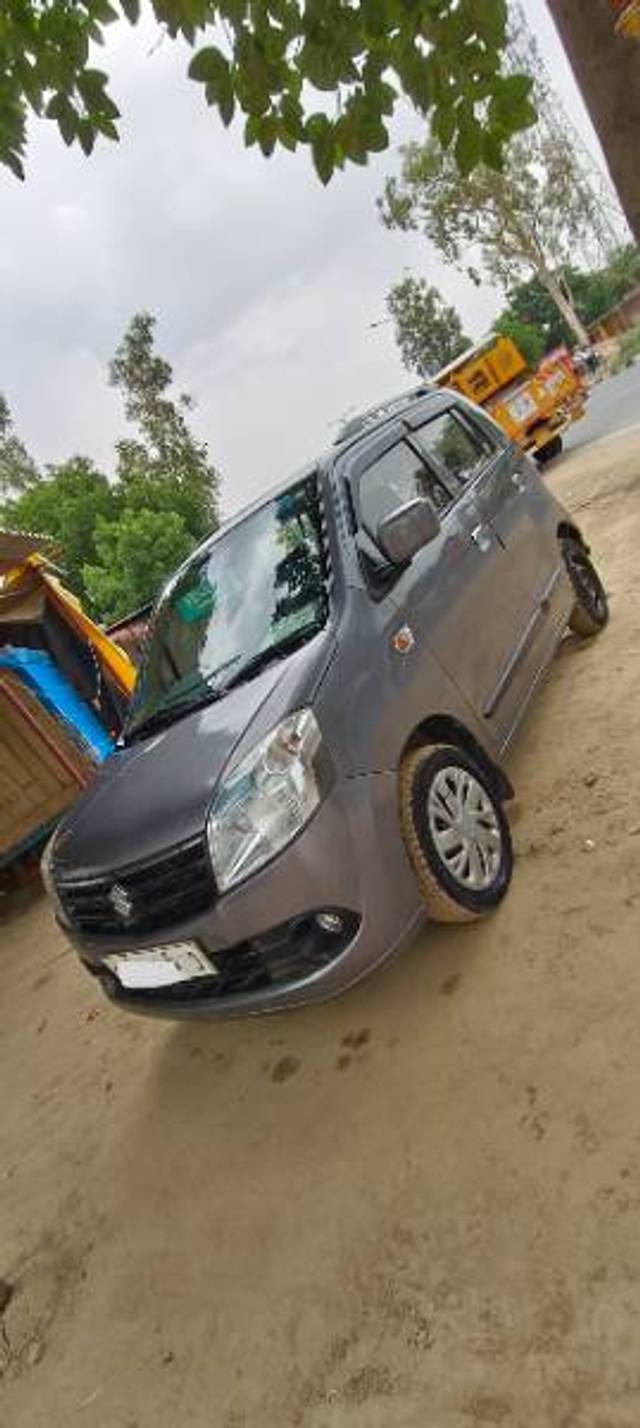 https://images10.gaadi.com/usedgaadi-sellcar/UsedCar/f5d38961a/c1efb89f-e985-4c3e-8f6f-f69fea417aea.jpg?imwidth=6401