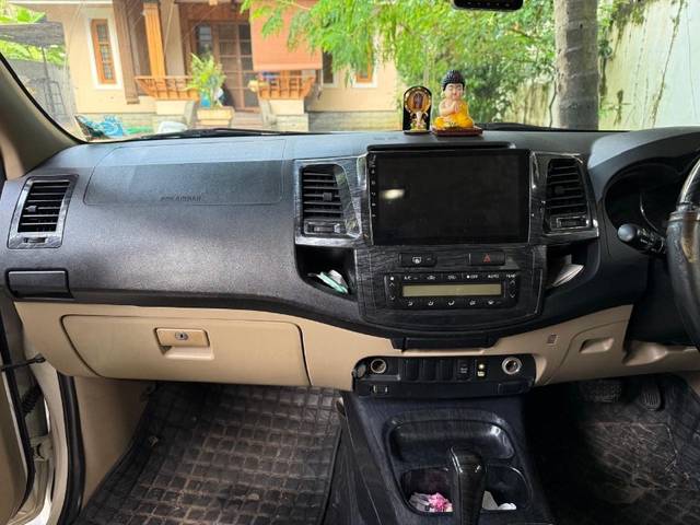 https://images10.gaadi.com/usedgaadi-sellcar/UsedCar/f5d3b939a/44be3b3c-44c4-4063-b1a6-84872440258e.jpeg?imwidth=6402