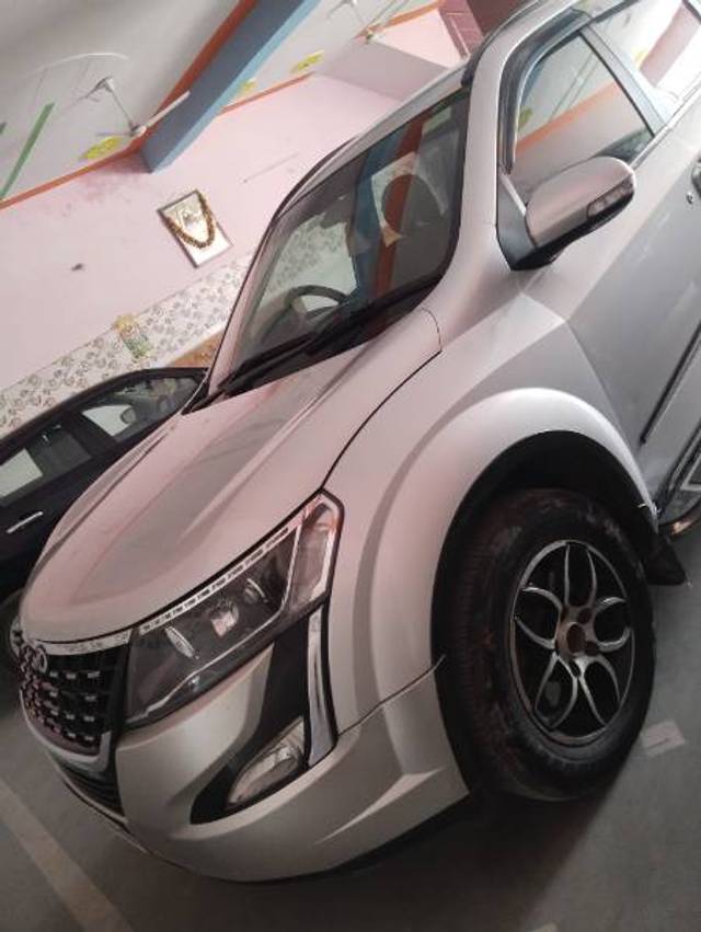 https://images10.gaadi.com/usedgaadi-sellcar/UsedCar/f5d3bbdea/2be00990-ef20-4918-ae8b-b872edc0fb1e.jpg?imwidth=6402