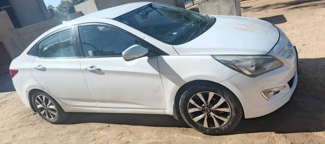 https://images10.gaadi.com/usedgaadi-sellcar/UsedCar/f5d3ee0fa/f945e776-6a72-4e07-bc3f-18d4dc2b152a.jpg?imwidth=6400