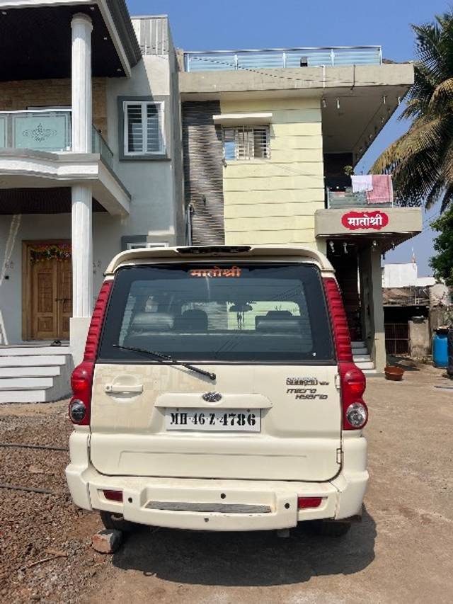 https://images10.gaadi.com/usedgaadi-sellcar/UsedCar/f5d403cea/91b318ec-ff62-4610-bffb-6ef7312cd99d.jpeg?imwidth=6401