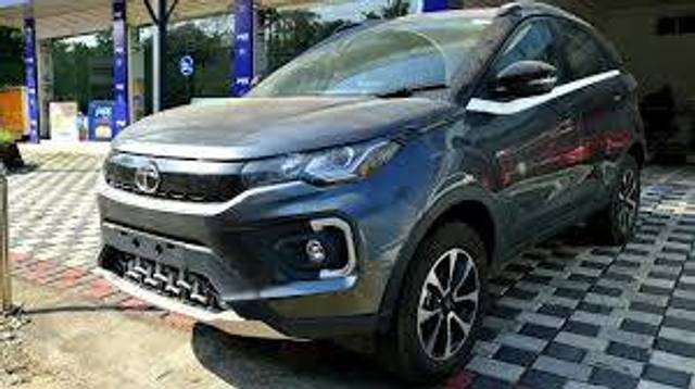 https://images10.gaadi.com/usedgaadi-sellcar/UsedCar/f5d4301ba/b69dfcec-45c6-45a3-925d-7ab7bad07e39.jpg?imwidth=6400