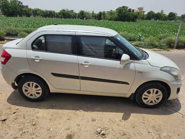 https://images10.gaadi.com/usedgaadi-sellcar/UsedCar/f5d4bf56a/674b61b1-3901-40d8-ba76-00a7b206150f.jpg?imwidth=6401