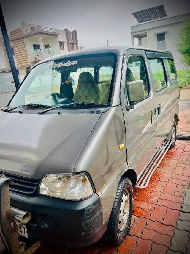 https://images10.gaadi.com/usedgaadi-sellcar/UsedCar/f5d504e4a/5247059a-c1b6-42e9-810d-cd387d9d7463.jpeg?imwidth=6402