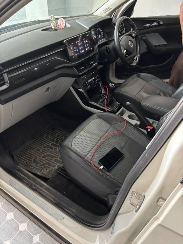 https://images10.gaadi.com/usedgaadi-sellcar/UsedCar/f5d5531ea/69346b8c-9eb0-4c37-891a-6db9dc9de537.jpeg?imwidth=6401