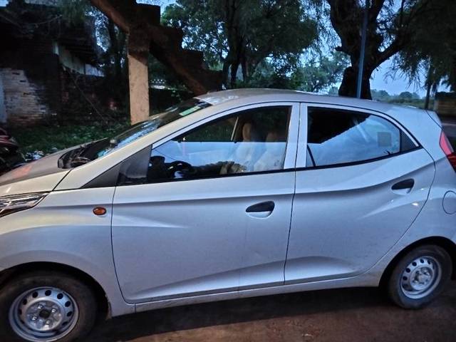 https://images10.gaadi.com/usedgaadi-sellcar/UsedCar/f5d61279a/1243180c-9174-458a-9e95-7f81823f43ee.jpg?imwidth=6402
