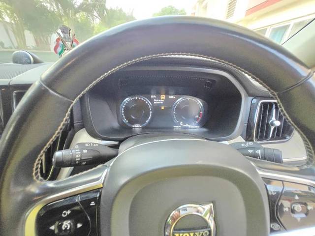 https://images10.gaadi.com/usedgaadi-sellcar/UsedCar/f5d61e6aa/0d2c66a9-a4a7-4d90-aaf6-f9a1bcd8ad2e.jpg?imwidth=6402