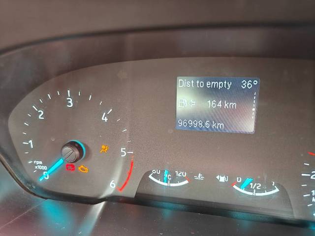 https://images10.gaadi.com/usedgaadi-sellcar/UsedCar/f5d66c22a/ce98fc7b-e358-47fe-b147-31f9ea6465a9.jpg?imwidth=6401