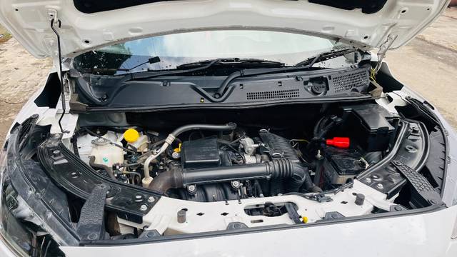 https://images10.gaadi.com/usedgaadi-sellcar/UsedCar/f5d69e00a/c8d9ce9f-0027-4143-9cc8-b8513940670e.jpeg?imwidth=6402