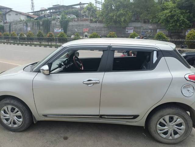 https://images10.gaadi.com/usedgaadi-sellcar/UsedCar/f5d73c17a/eeae159b-bdc2-4ed8-b257-b35c2eae2cf1.jpg?imwidth=6400