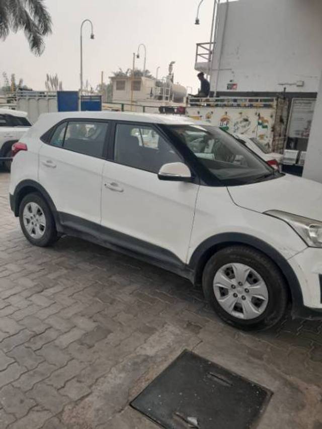 https://images10.gaadi.com/usedgaadi-sellcar/UsedCar/f5d86090a/699099f4-1b23-44c3-b73a-ae8474b86997.jpg?imwidth=6400