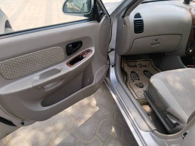https://images10.gaadi.com/usedgaadi-sellcar/UsedCar/f5d87b6aa/5fb74c1e-ad11-4f50-b50d-fce55fcf44c1.jpeg?imwidth=6402
