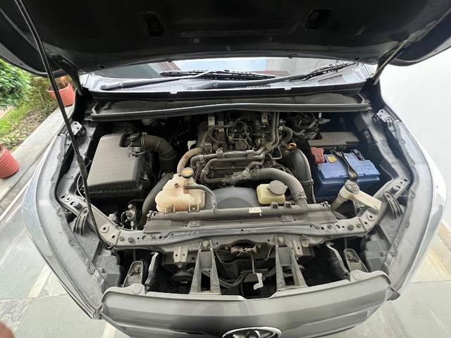 https://images10.gaadi.com/usedgaadi-sellcar/UsedCar/f5d88c78a/21f44f2c-0228-4228-966b-3782334b45a6.jpeg?imwidth=6402