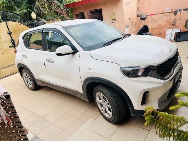 https://images10.gaadi.com/usedgaadi-sellcar/UsedCar/f5d894e8a/fe7d4cd6-26df-4159-8262-2c92bc1f0ffc.jpeg?imwidth=6401