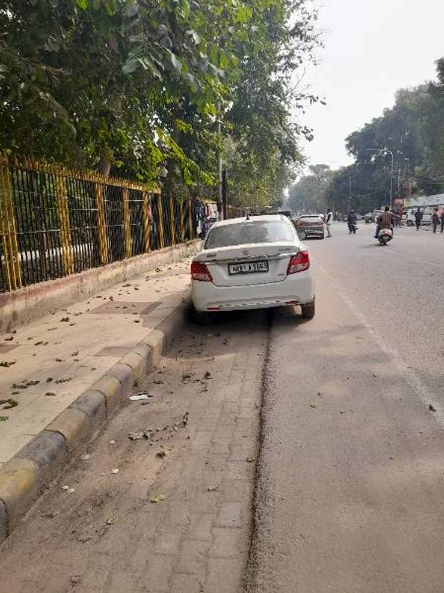 https://images10.gaadi.com/usedgaadi-sellcar/UsedCar/f5d89ba9a/cad12abd-0ab8-4f5e-8d3d-94bd568efe84.jpg?imwidth=6400
