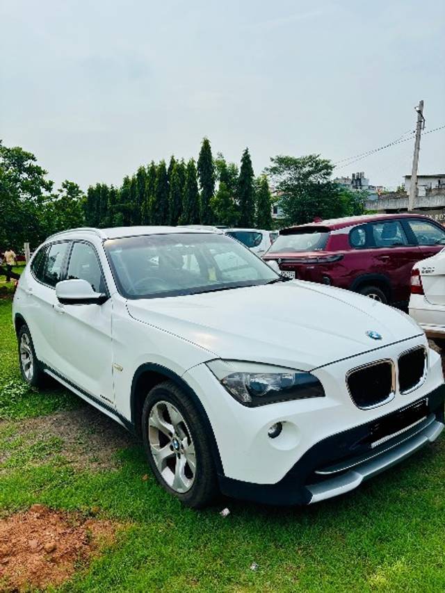 https://images10.gaadi.com/usedgaadi-sellcar/UsedCar/f5d8bcf1a/ef9c19a2-4b18-4705-b6a0-b51ad0dad4a4.jpeg?imwidth=6400