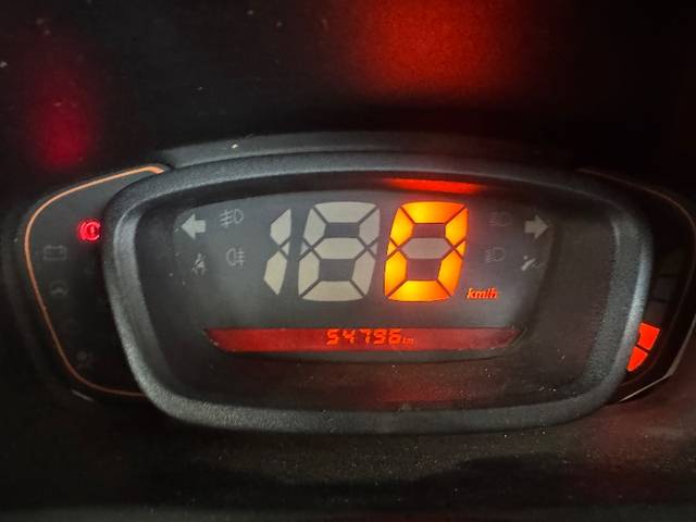https://images10.gaadi.com/usedgaadi-sellcar/UsedCar/f5d9112da/3a94c67e-0298-460f-9bd4-8d03ae9109a8.jpeg?imwidth=6402