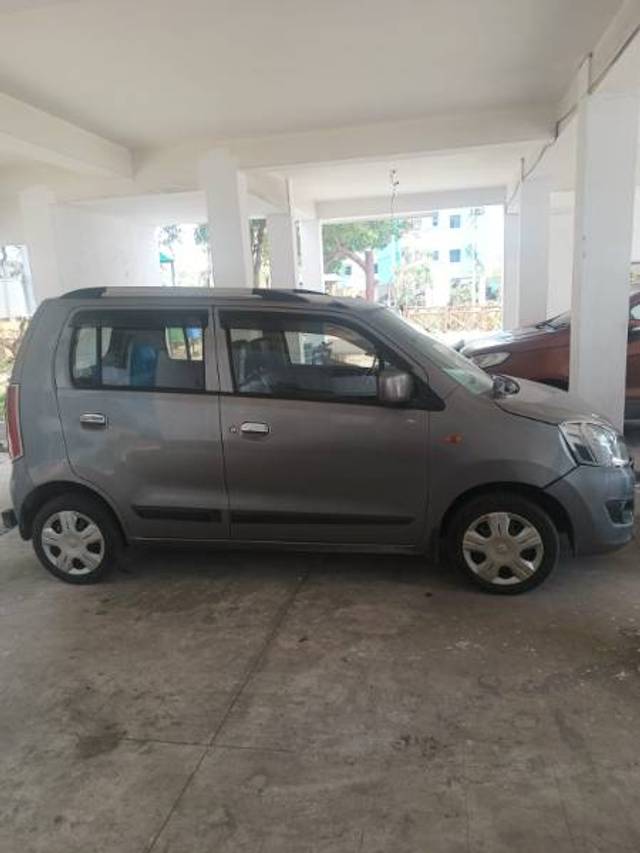 https://images10.gaadi.com/usedgaadi-sellcar/UsedCar/f5d98350a/3e4dfcb9-4989-49f7-844e-f49113ead768.jpeg?imwidth=6401