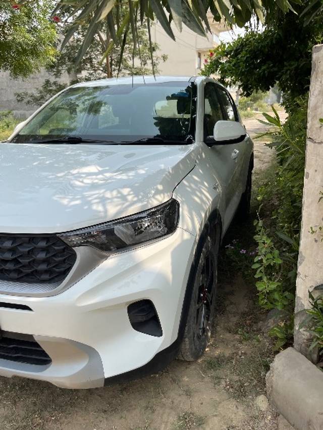 https://images10.gaadi.com/usedgaadi-sellcar/UsedCar/f5d9f4fda/18800e8b-1f23-4a10-b85d-1df7a5542687.jpeg?imwidth=6400