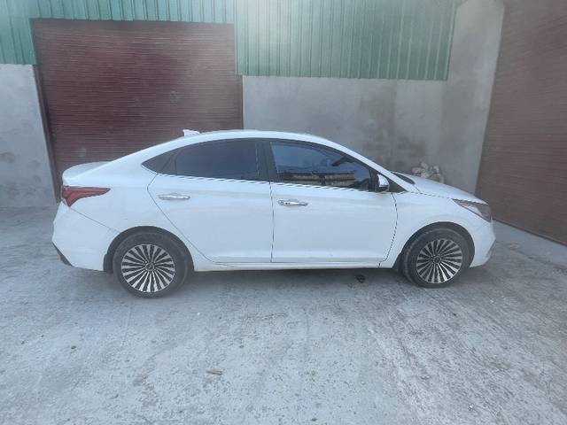 https://images10.gaadi.com/usedgaadi-sellcar/UsedCar/f5da7cffa/3c97e73a-d4cf-4cf5-ba96-49c554f83c9d.jpeg?imwidth=6400