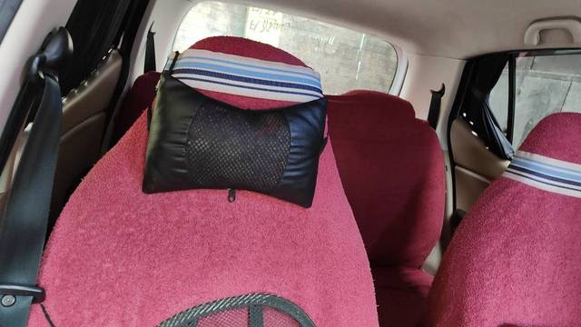 https://images10.gaadi.com/usedgaadi-sellcar/UsedCar/f5da815fa/d0741343-148d-4116-8907-c645c0f9a45c.jpg?imwidth=6401