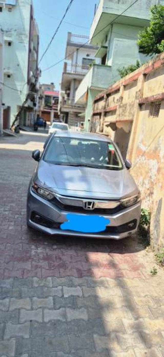https://images10.gaadi.com/usedgaadi-sellcar/UsedCar/f5da8b7ca/78a48b67-fd67-4e41-8325-7729654edcc8.JPG?imwidth=6400