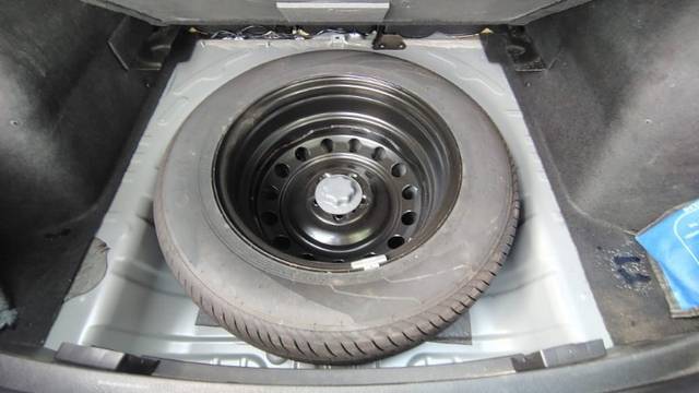 https://images10.gaadi.com/usedgaadi-sellcar/UsedCar/f5dab004a/71742284-85a6-42a8-a0e6-39c815a57c56.jpeg?imwidth=6402