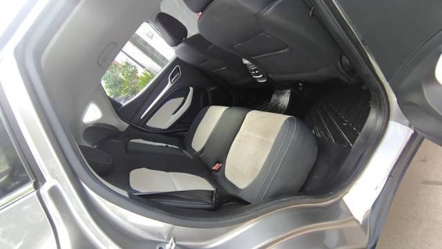 https://images10.gaadi.com/usedgaadi-sellcar/UsedCar/f5dab004a/bb657adc-d643-49d3-8e22-7b722597fff9.jpeg?imwidth=6401