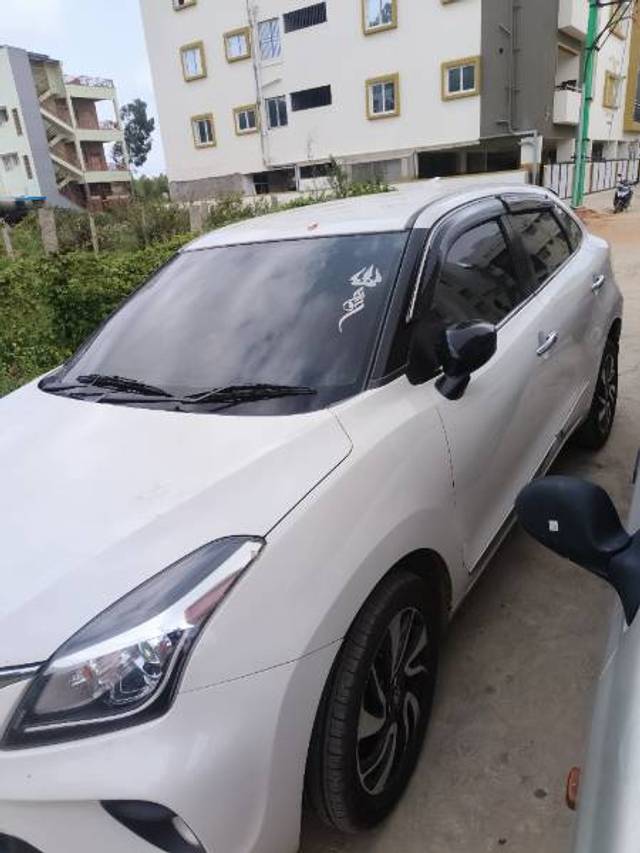https://images10.gaadi.com/usedgaadi-sellcar/UsedCar/f5dabf2ba/54359a64-85d3-4254-bbf9-63546bf545e8.jpg?imwidth=6402