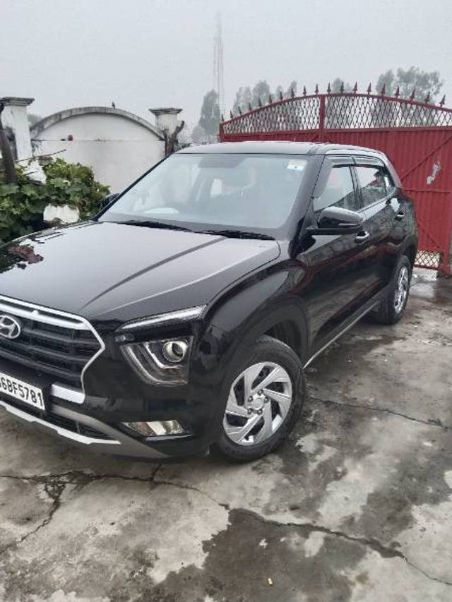 https://images10.gaadi.com/usedgaadi-sellcar/UsedCar/f5dad826a/0c995b10-d397-478a-a24e-3702f940642a.jpg?imwidth=6402