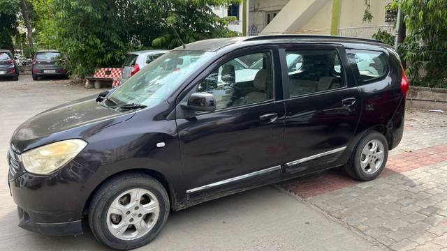 https://images10.gaadi.com/usedgaadi-sellcar/UsedCar/f5db13b9a/08c9e72e-f146-42c9-bd73-1b480f6cfb96.jpeg?imwidth=6400