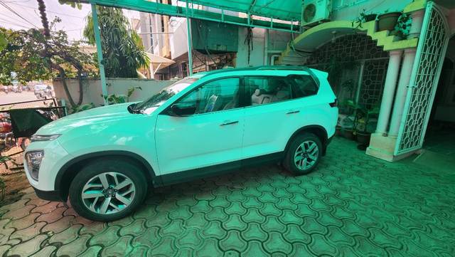 https://images10.gaadi.com/usedgaadi-sellcar/UsedCar/f5db2d94a/db4b1e61-9958-4fbc-bbdf-c922c301125a.jpg?imwidth=6400