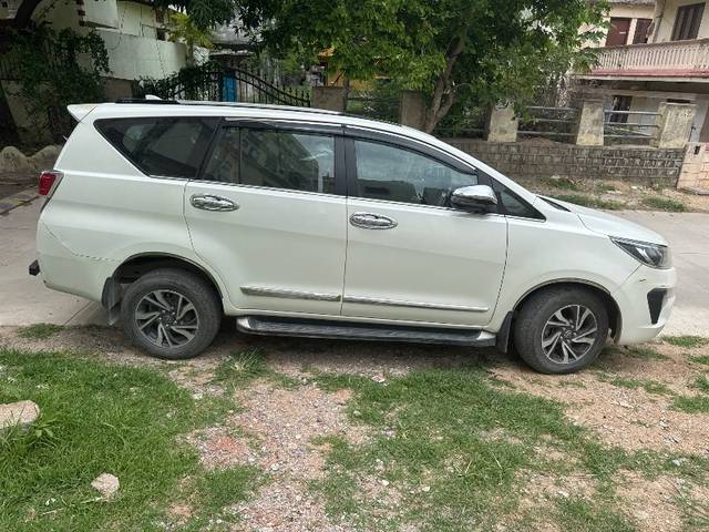 https://images10.gaadi.com/usedgaadi-sellcar/UsedCar/f5db74a7a/df8c35c3-095d-4e6b-8153-58a288482a02.jpg?imwidth=6401