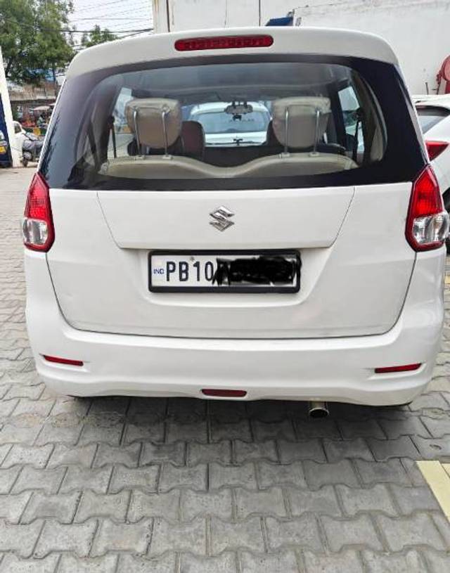 https://images10.gaadi.com/usedgaadi-sellcar/UsedCar/f5db93bca/c87d885c-57f1-48c6-b98f-e9c387fbfda9.jpg?imwidth=6401