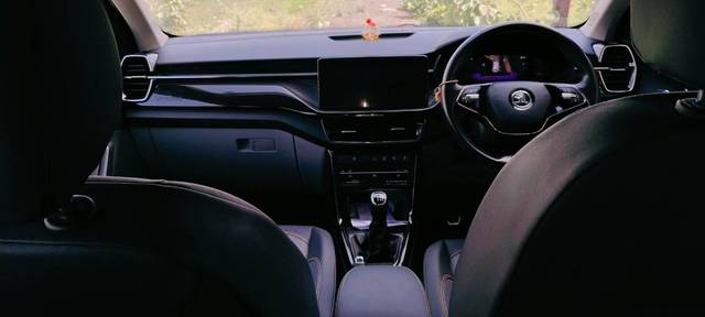 https://images10.gaadi.com/usedgaadi-sellcar/UsedCar/f5dbd33fa/5c41b2f5-af4a-4f9f-88d1-c3fb4101a9f5.jfif?imwidth=6402