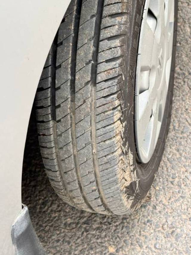 https://images10.gaadi.com/usedgaadi-sellcar/UsedCar/f5dc35cca/835f29f2-2f3b-4a4a-9be9-d9b8ab0d670d.jpg?imwidth=6401