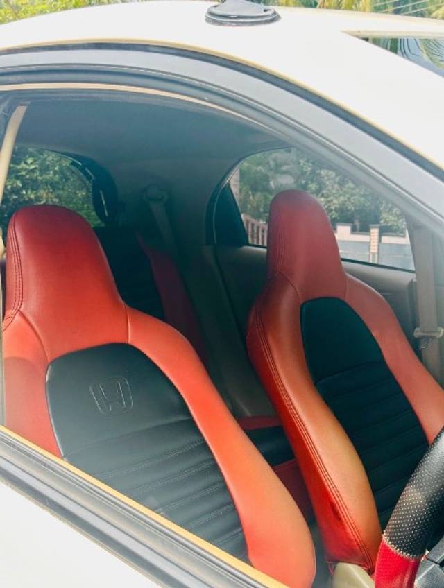 https://images10.gaadi.com/usedgaadi-sellcar/UsedCar/f5dcaee3a/81c71c44-32e6-4910-8bdb-112d0255aed9.jpeg?imwidth=6402