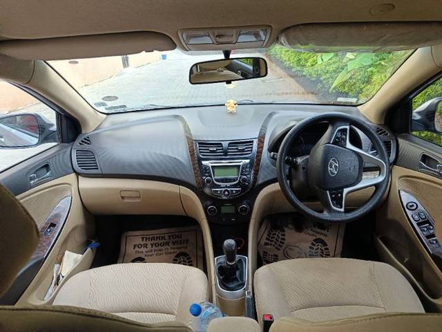 https://images10.gaadi.com/usedgaadi-sellcar/UsedCar/f5dcbad6a/868bd118-b8cd-4455-a3b5-97ac20768d2f.jpg?imwidth=6402