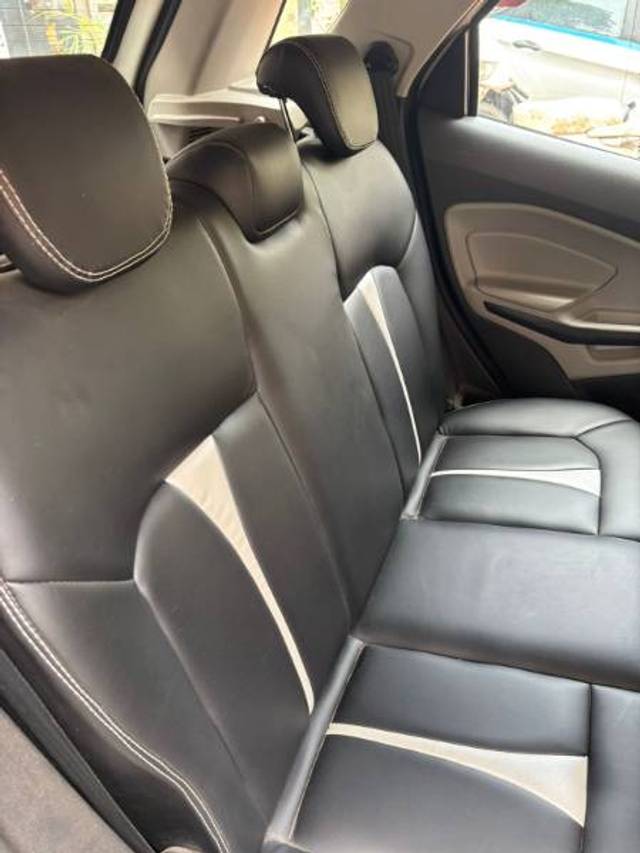 https://images10.gaadi.com/usedgaadi-sellcar/UsedCar/f5dccd20a/c92e6807-f818-45fa-9cb3-659f50bb949b.jpeg?imwidth=6402