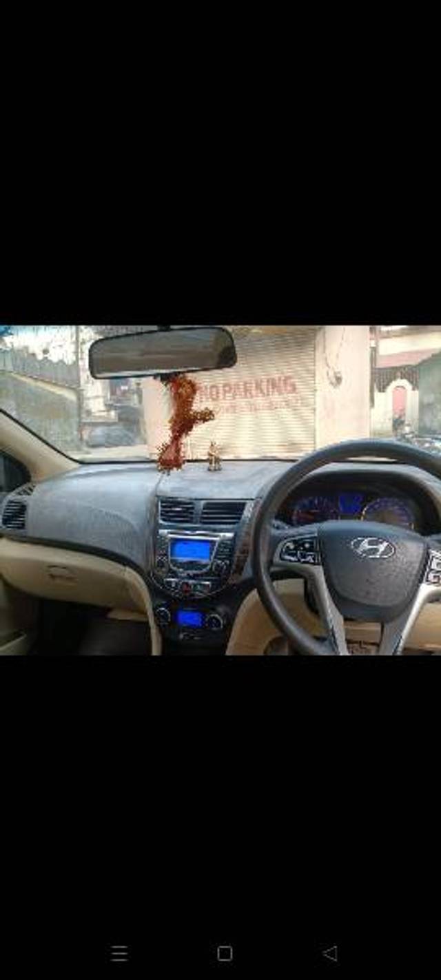 https://images10.gaadi.com/usedgaadi-sellcar/UsedCar/f5dd5e37a/522e1d08-c905-4415-ac12-7a416c60e8c3.jpg?imwidth=6401